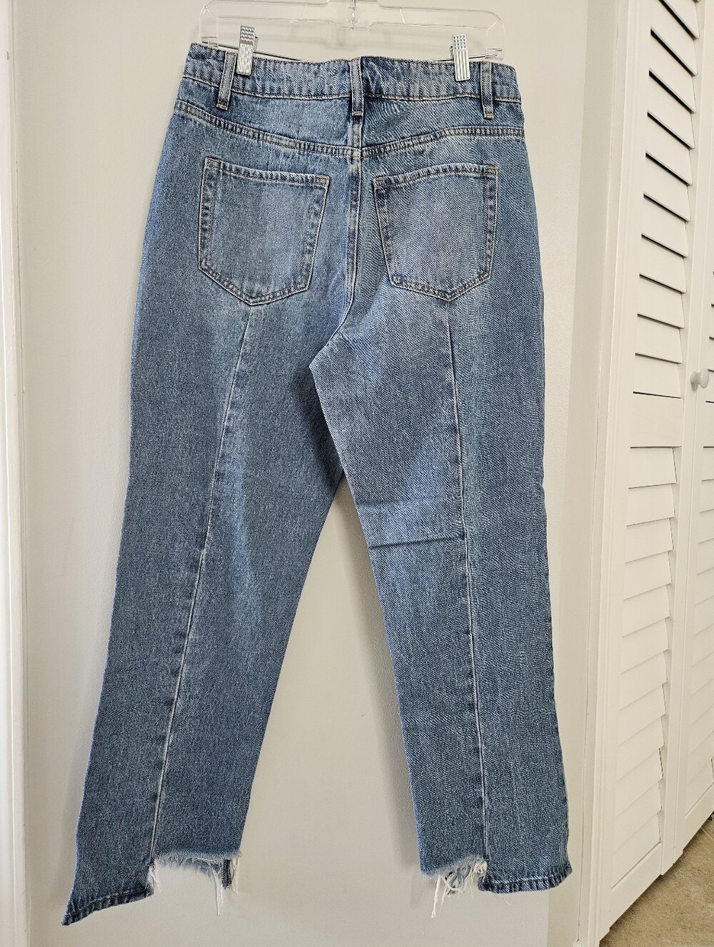 Vervet Blue | Cropped Straight-Leg Jeans - Picture 5 of 7